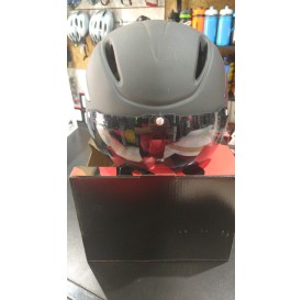 Casco CIGNA con lentes aéreos